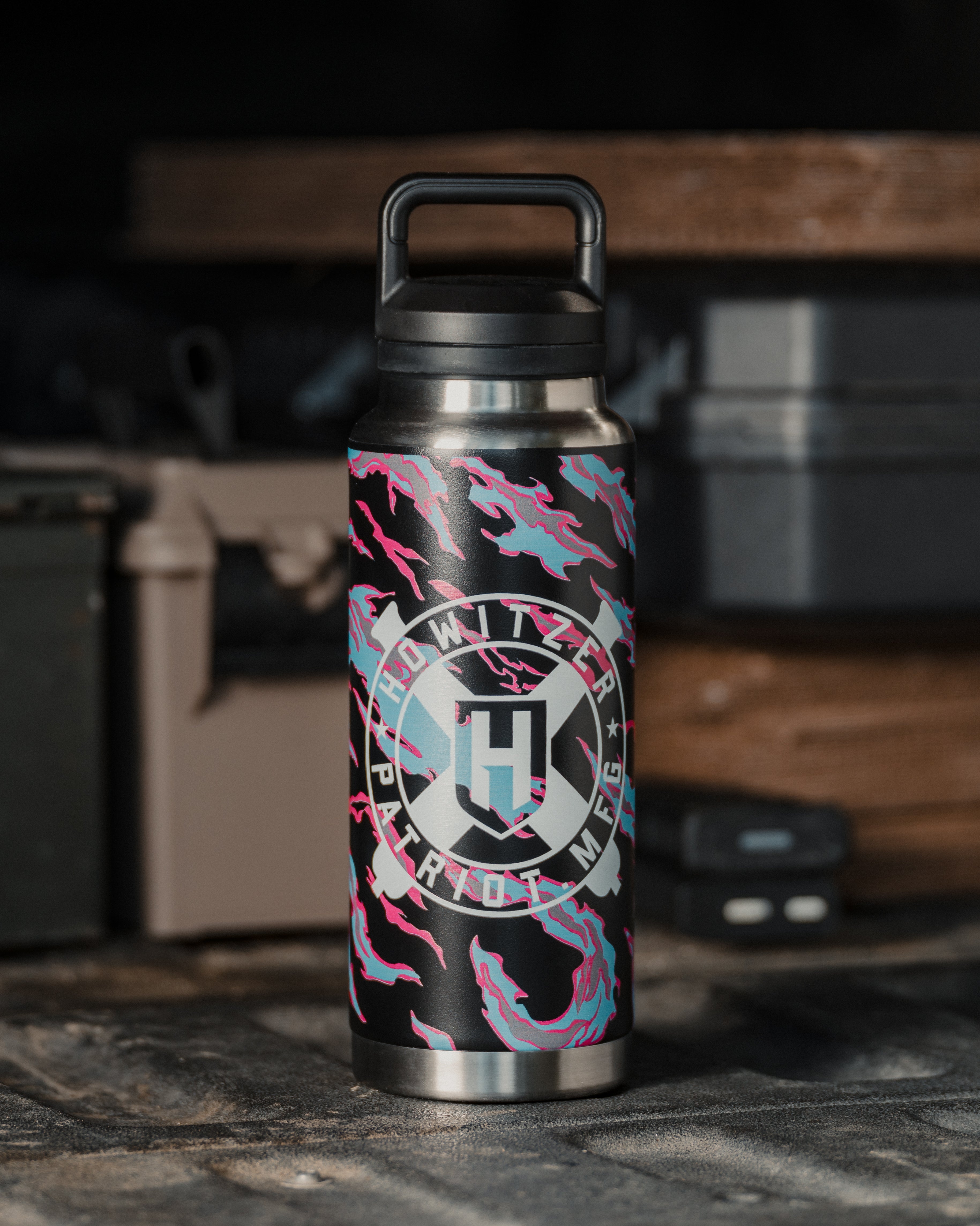 Howitzer 37 oz Trek