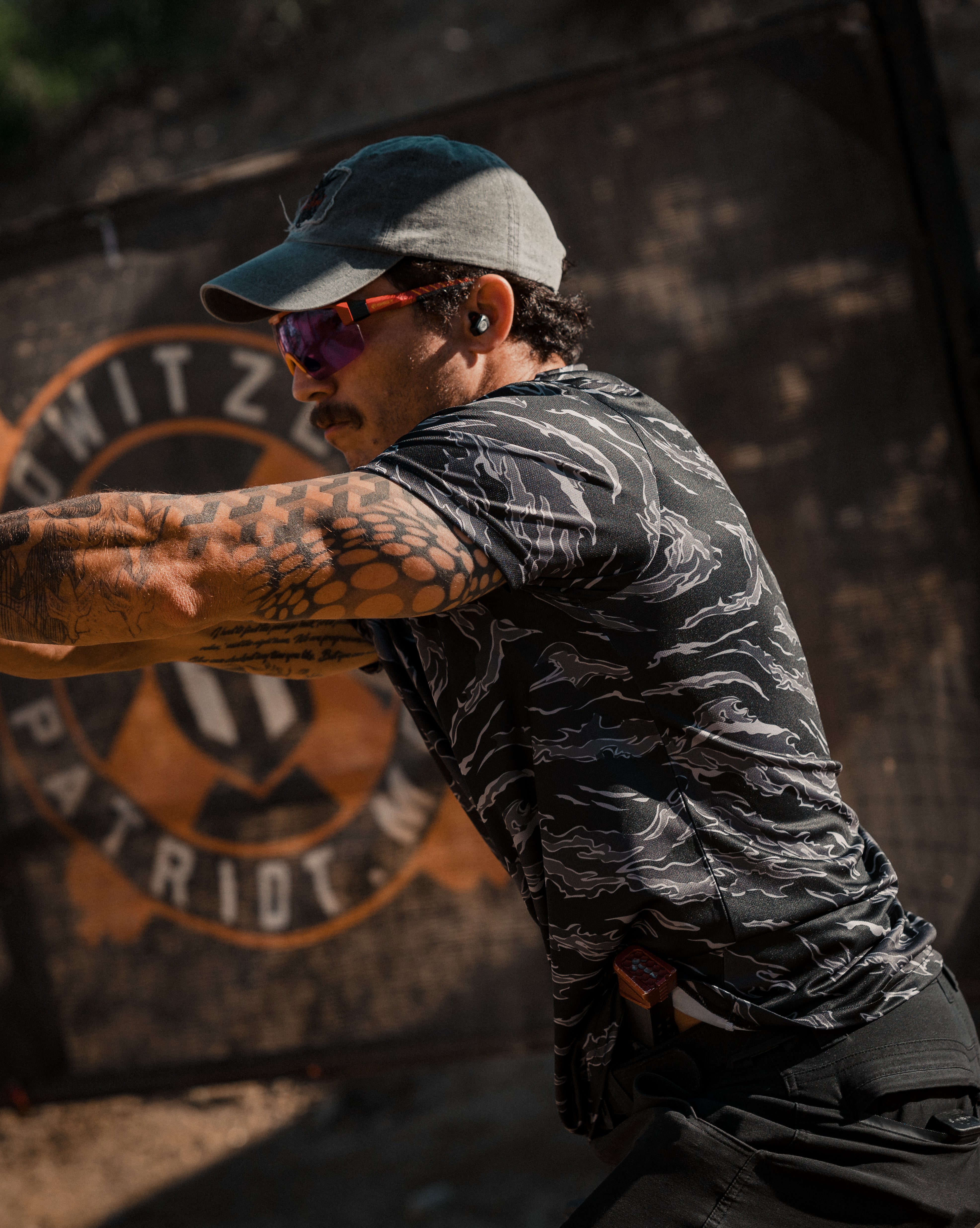 Dagger Perfomance Tee