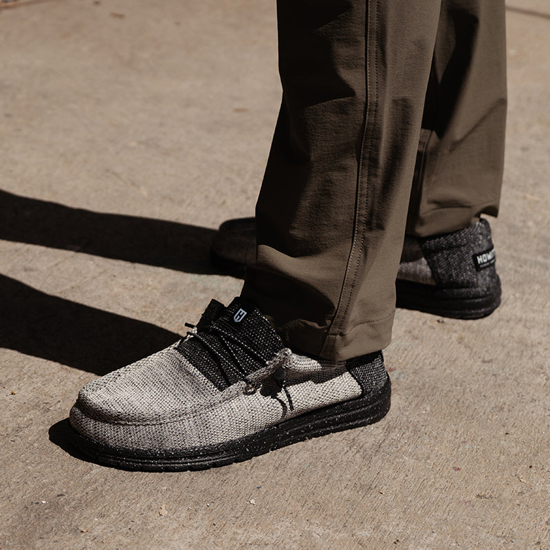 Roam Blue Flag Shoe – Howitzer Clothing