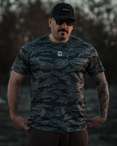 Dagger Perfomance Tee