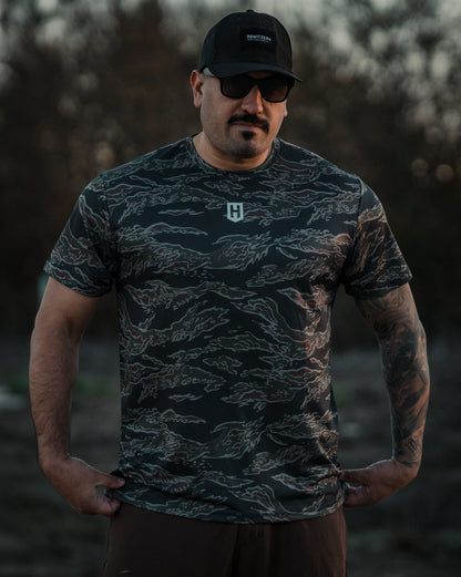 Dagger Perfomance Tee