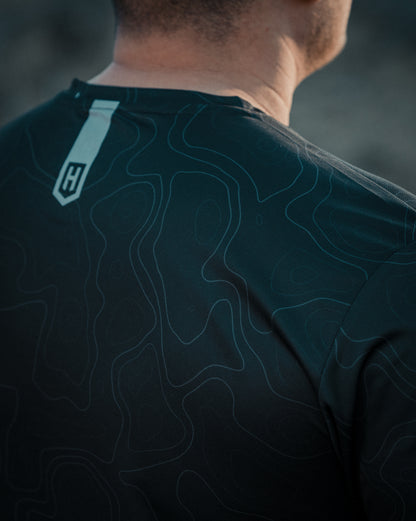 Dagger Perfomance Tee