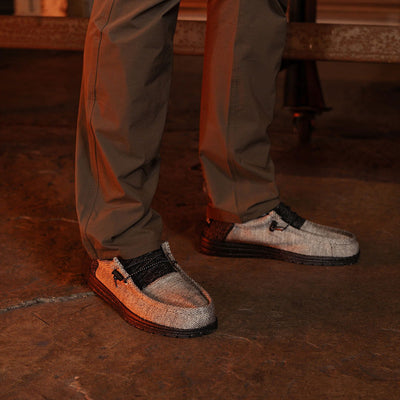 Roam Earth - Howitzer Clothing